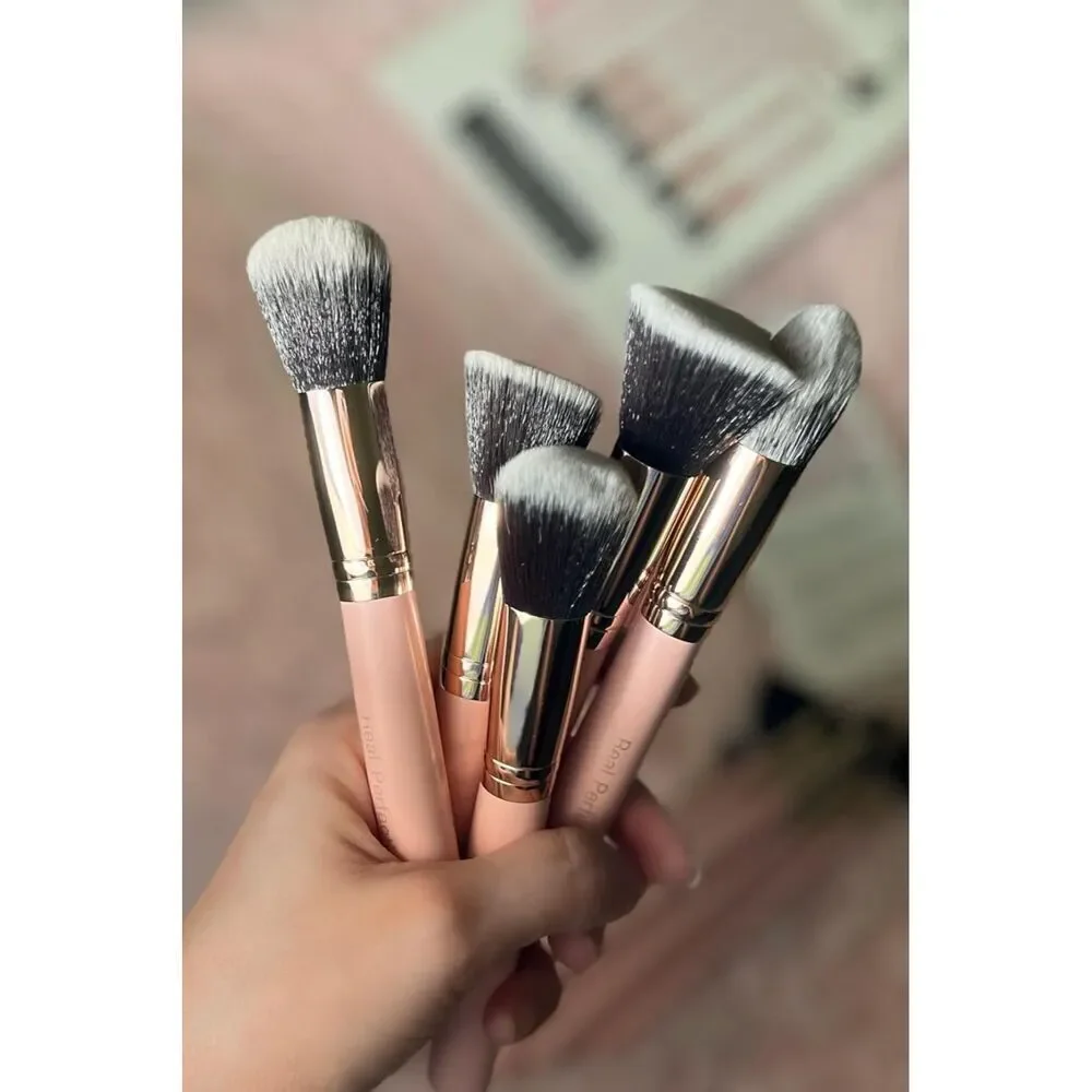 Real Perfection16 Pieces Pink Make up Brushes Kit with 1 Eyebrow Razor